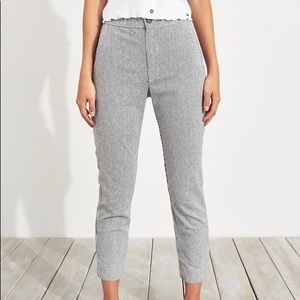 Stretch crop tapor pants in grey stripe